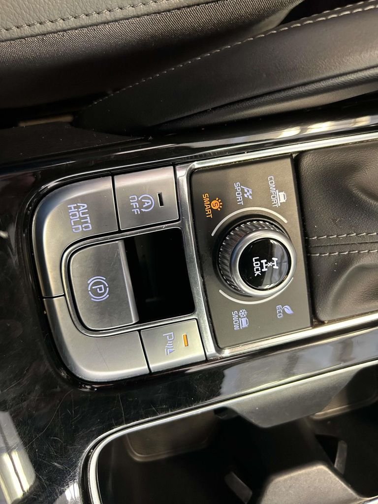 Used 2024 Green Kia EX X-Line image 22