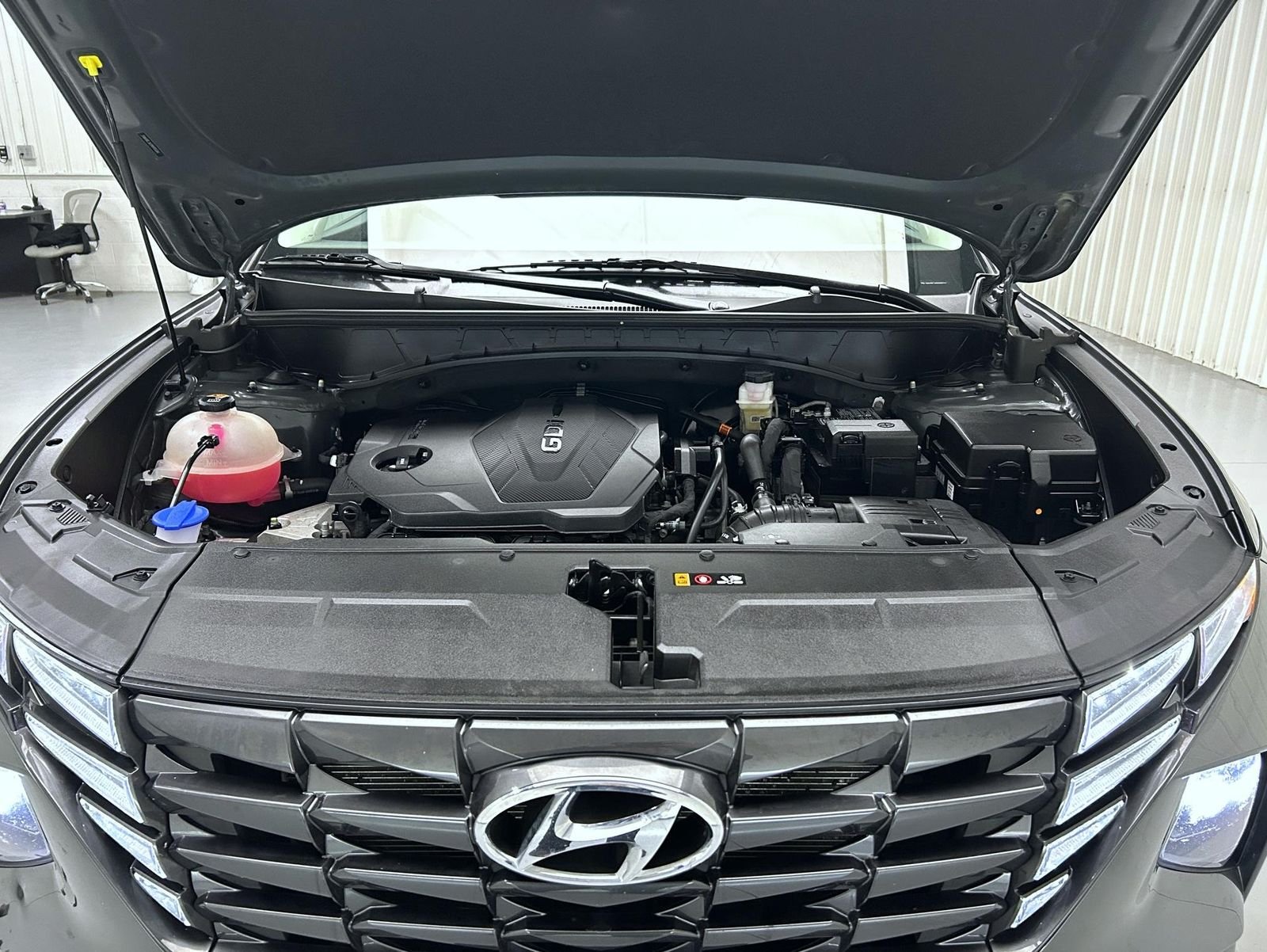 Used 2022 Gray Hyundai SEL image 24