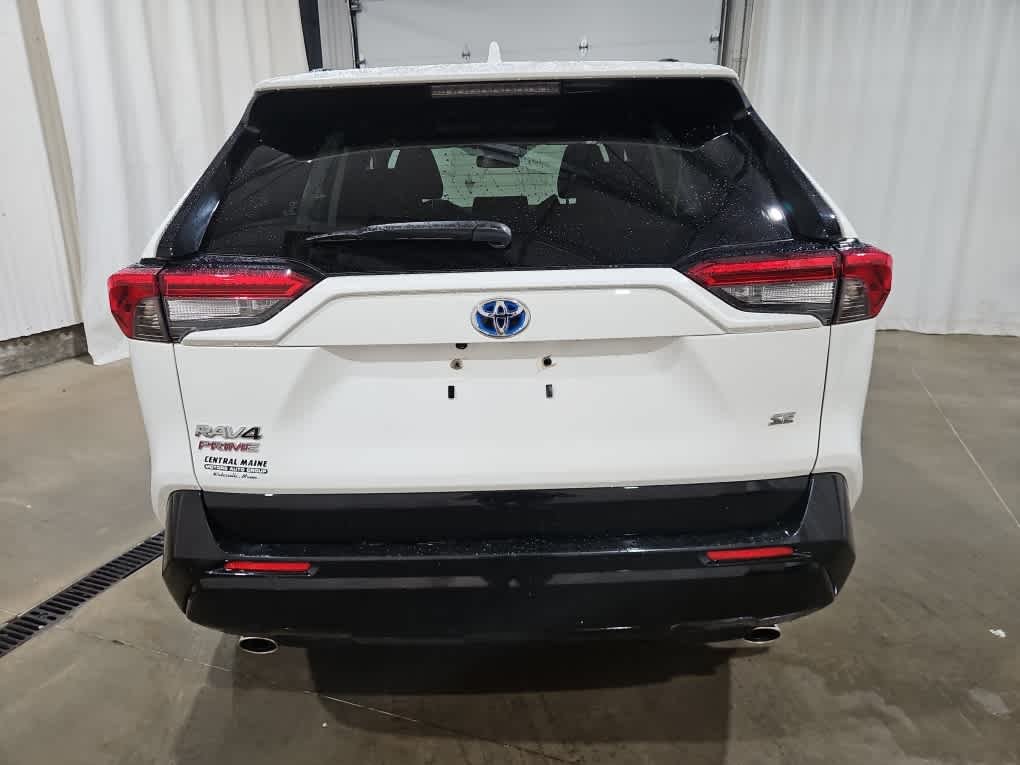 Used 2023 Ice Cap Toyota SE image 4