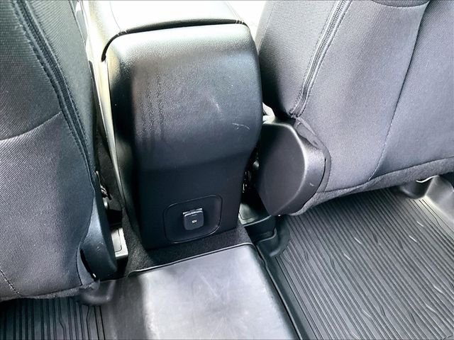 Used 2022 White Ford S image 28