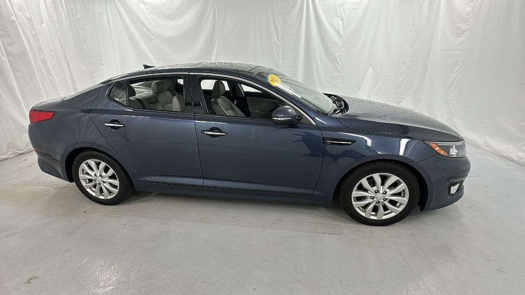 Used 2015 Kia Optima EX with VIN 5XXGN4A72FG375933 for sale in Janesville, WI