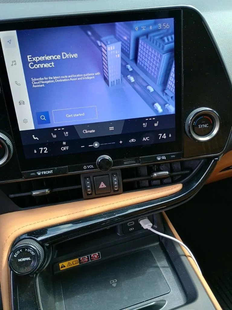 Used 2025 Atomic Silver Lexus 250 Premium image 3