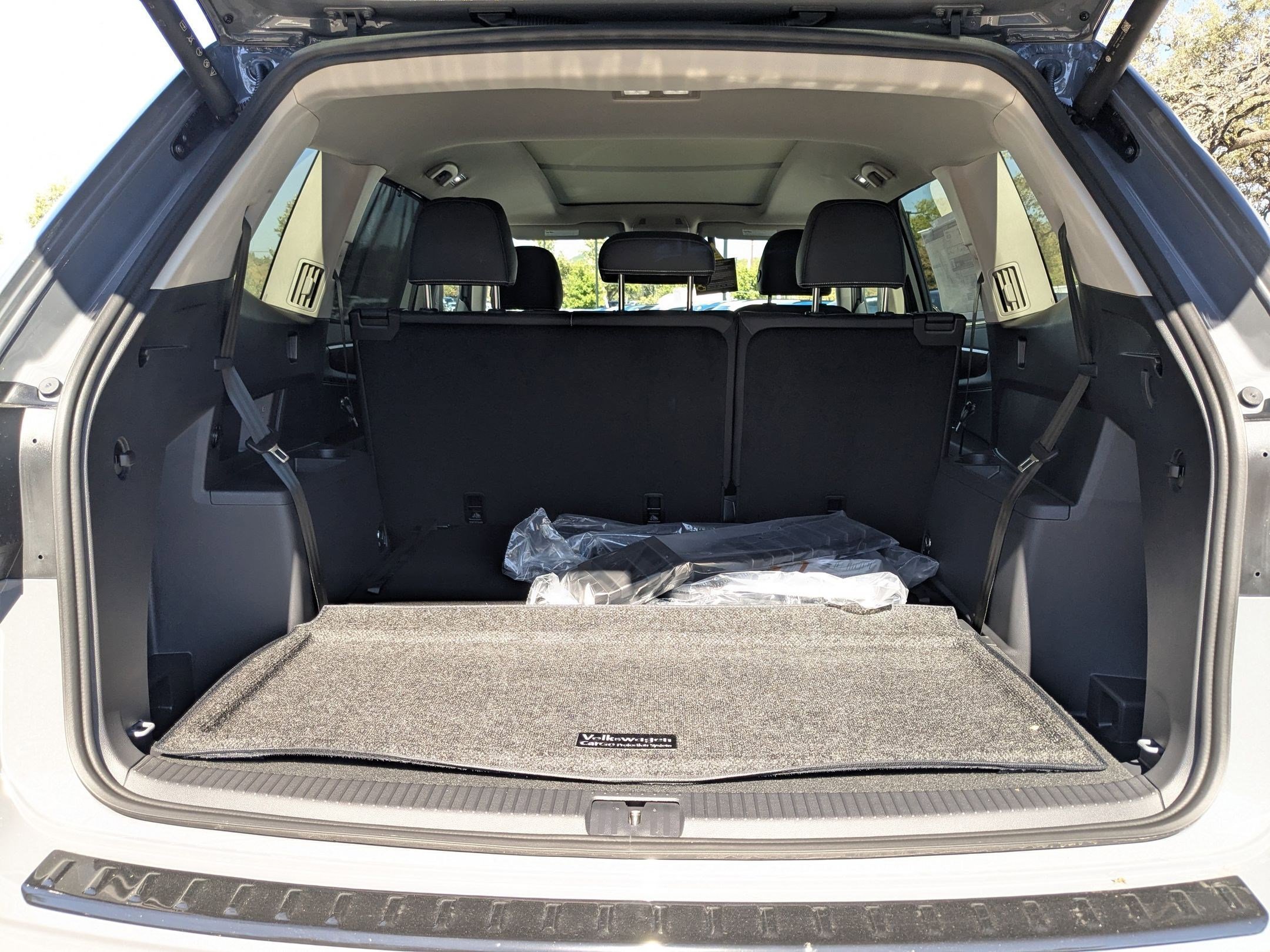 New 2026 Pure Gray Volkswagen 2.0T SE w/Technology image 18