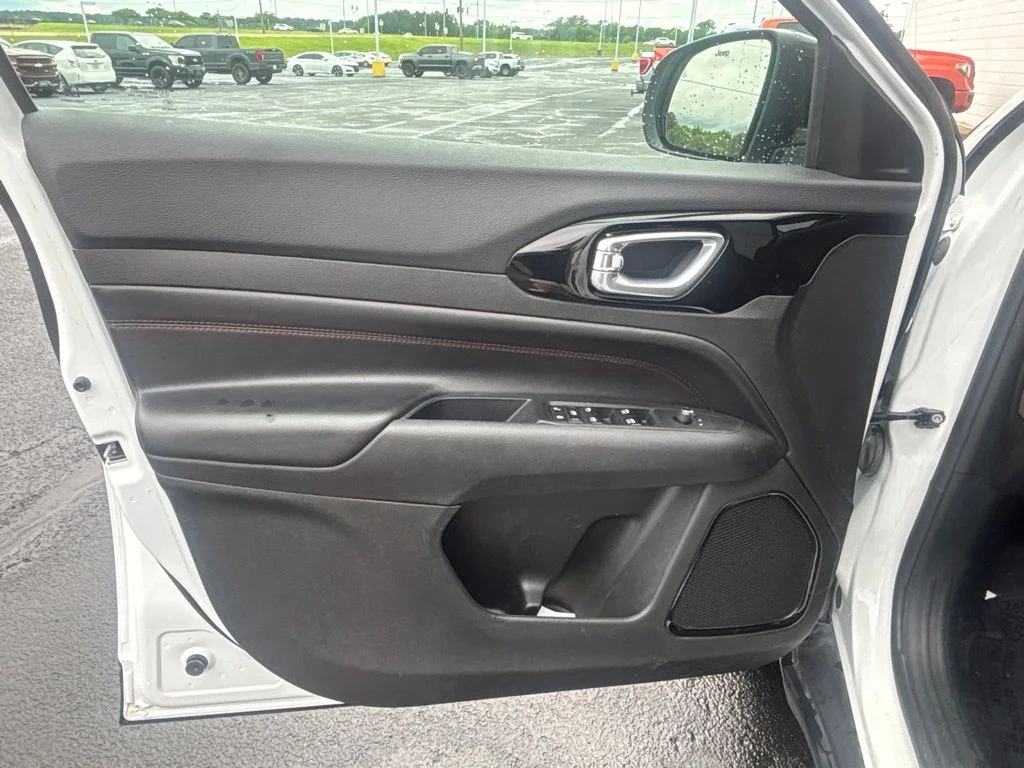 Used 2024 White Jeep Trailhawk image 7