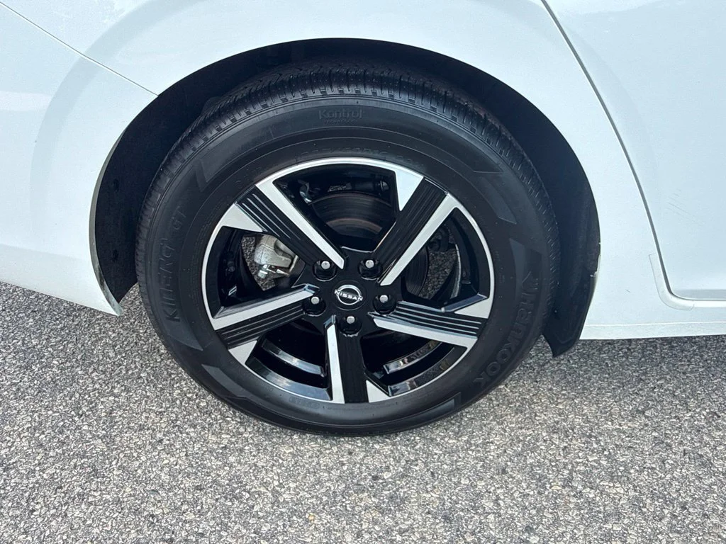 Used 2025 White Nissan SV image 29