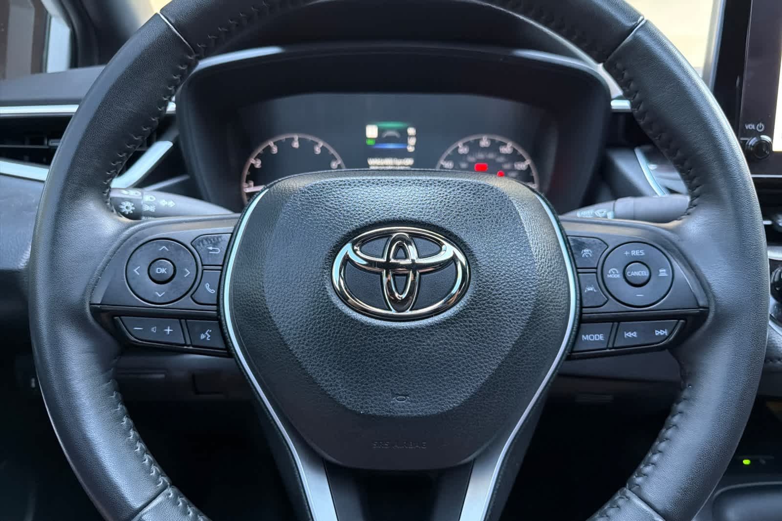 Used 2024 Ice Cap Toyota SE image 23