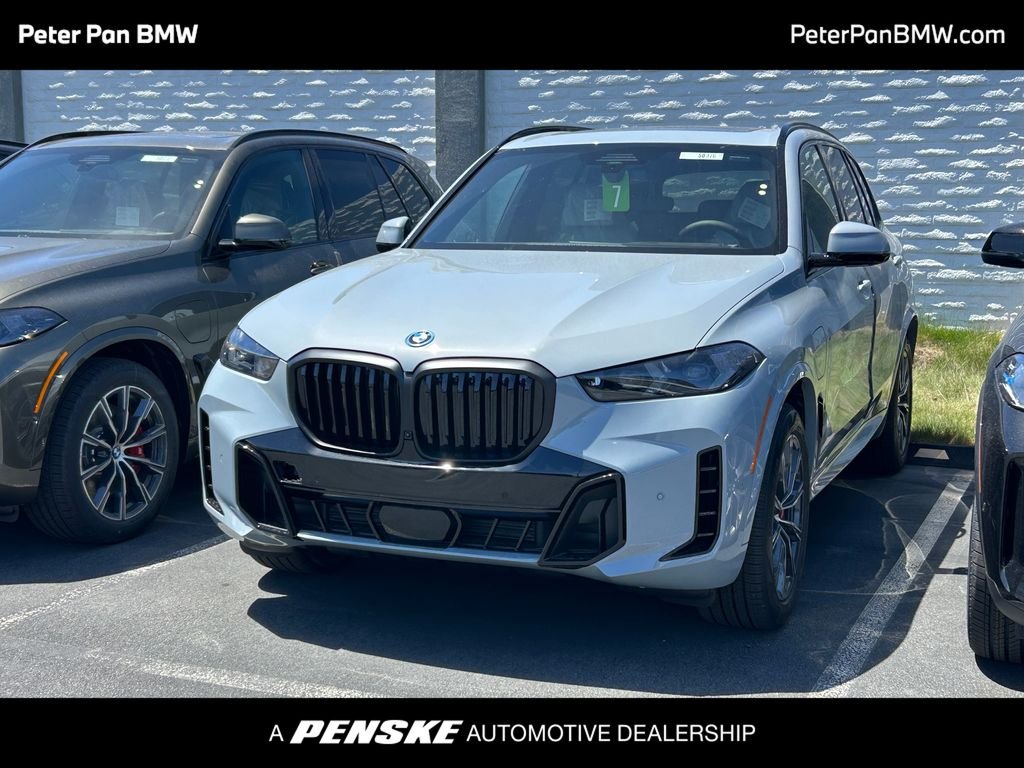 2026 BMW X5 xDrive50e's photo
