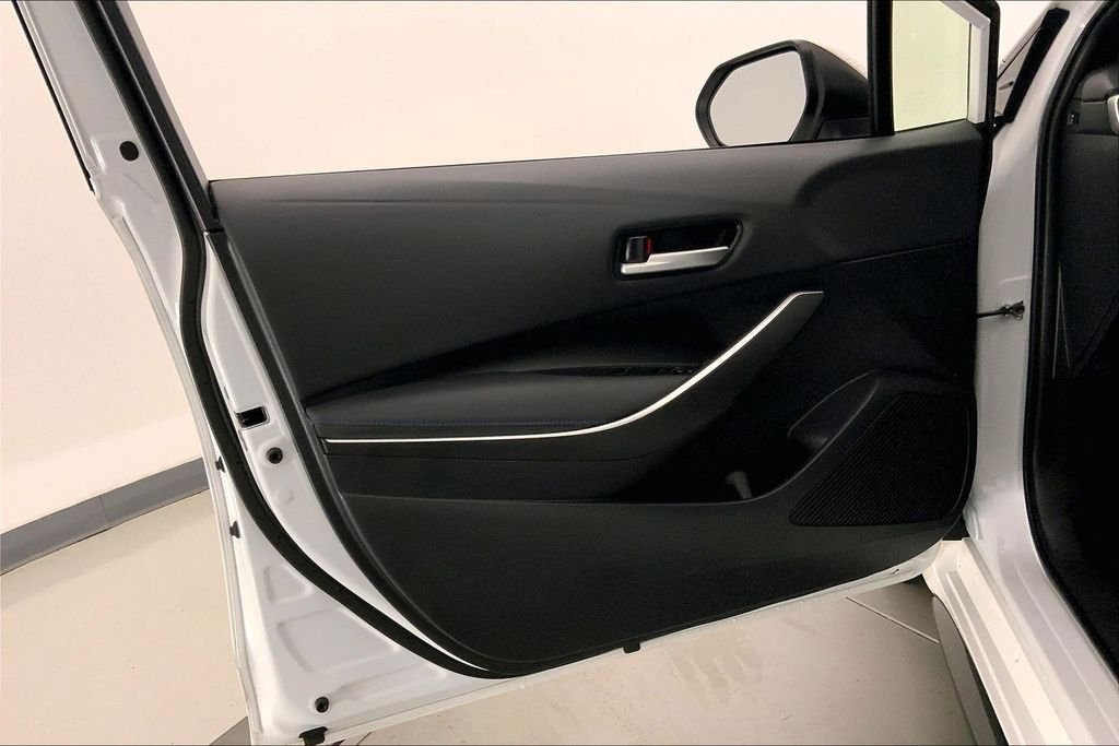 Used 2022 White Toyota SE image 24