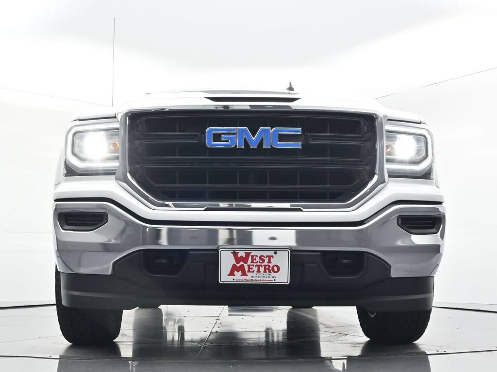Used 2017 SUMMIT WHITE GMC 4WD Reg Cab 133.0" image 27