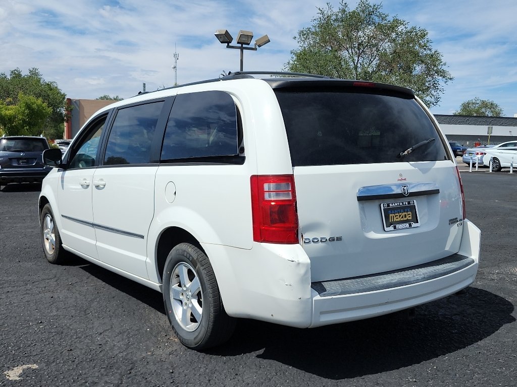 Used 2010 Stone White Clearcoat Dodge SXT image 15