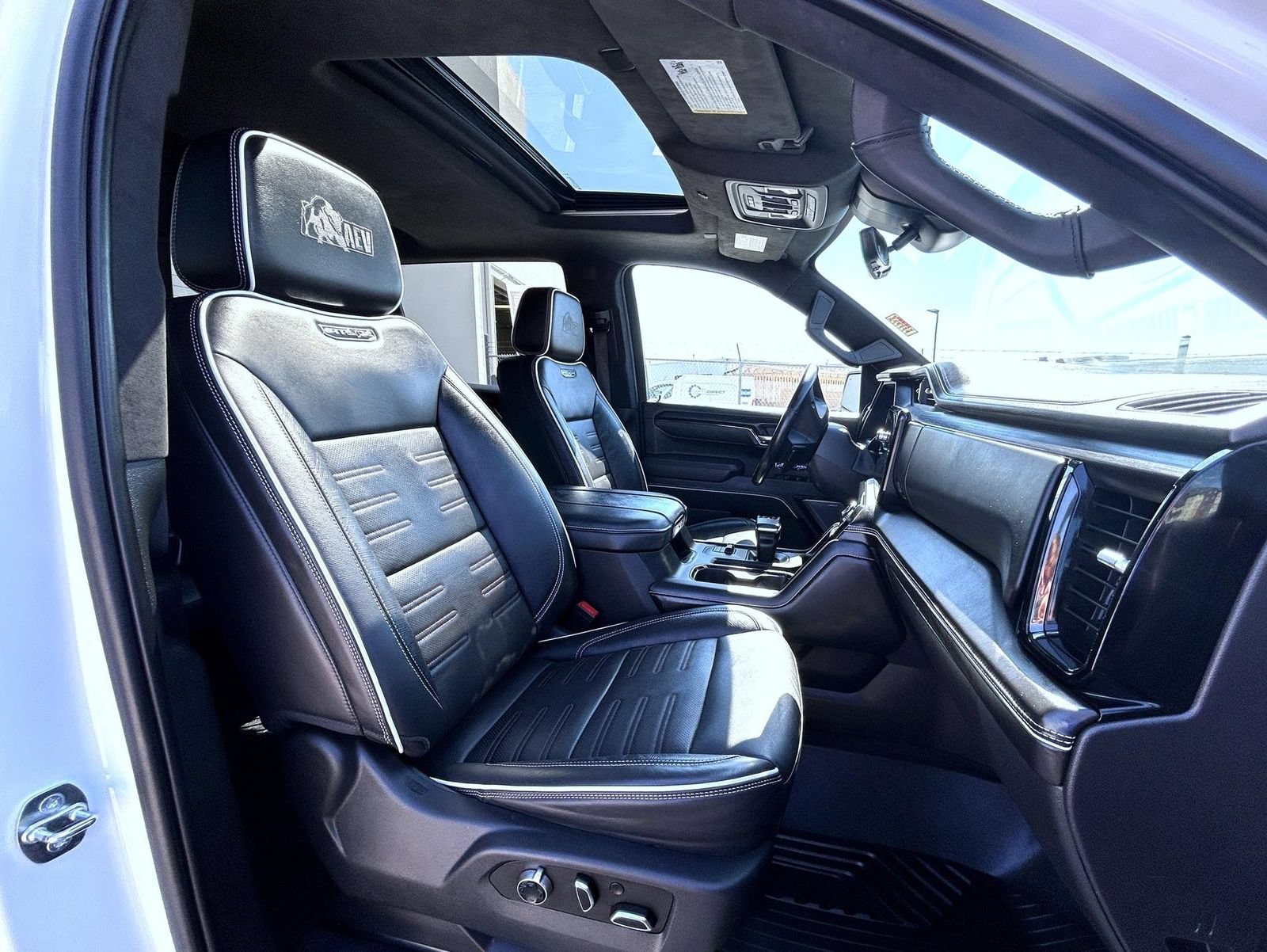 2023 GMC Sierra 1500 AT4X - Photo 16