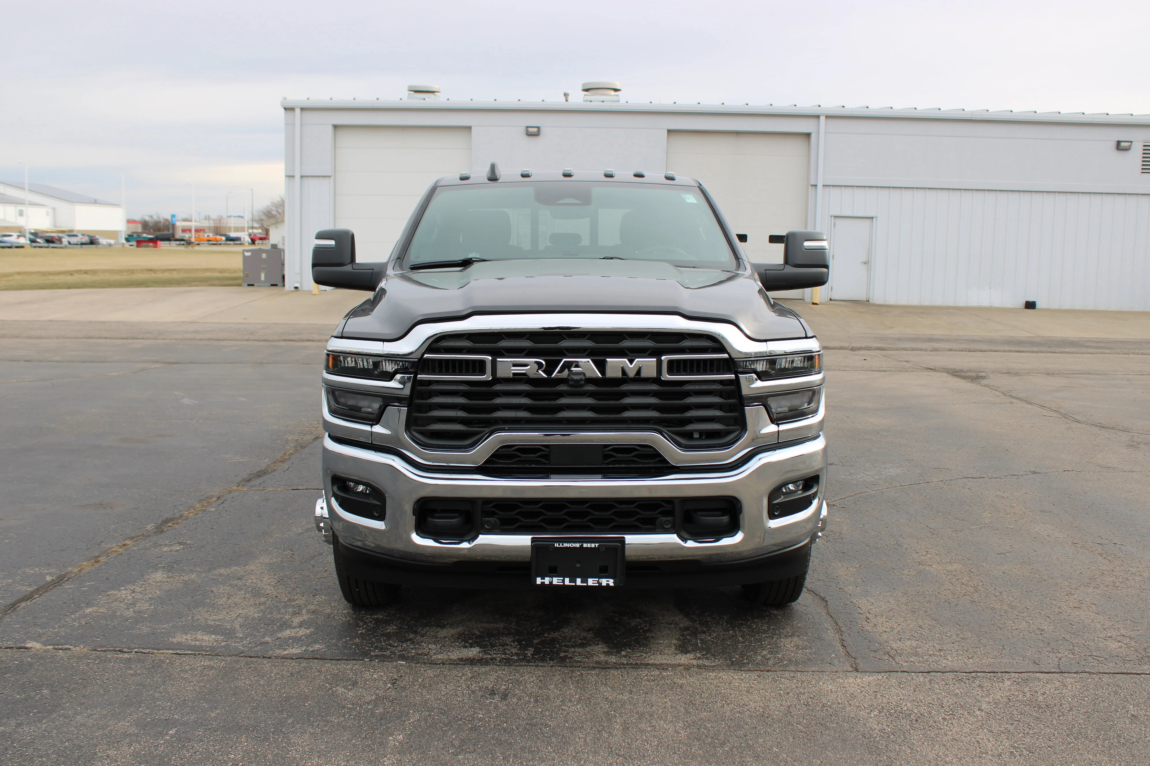 New 2026 Granite Crystal Metallic Clear-Coat Exterior Paint RAM Tradesman image 3