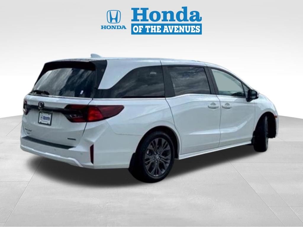 New 2026 Platinum White Pearl Honda Touring image 5