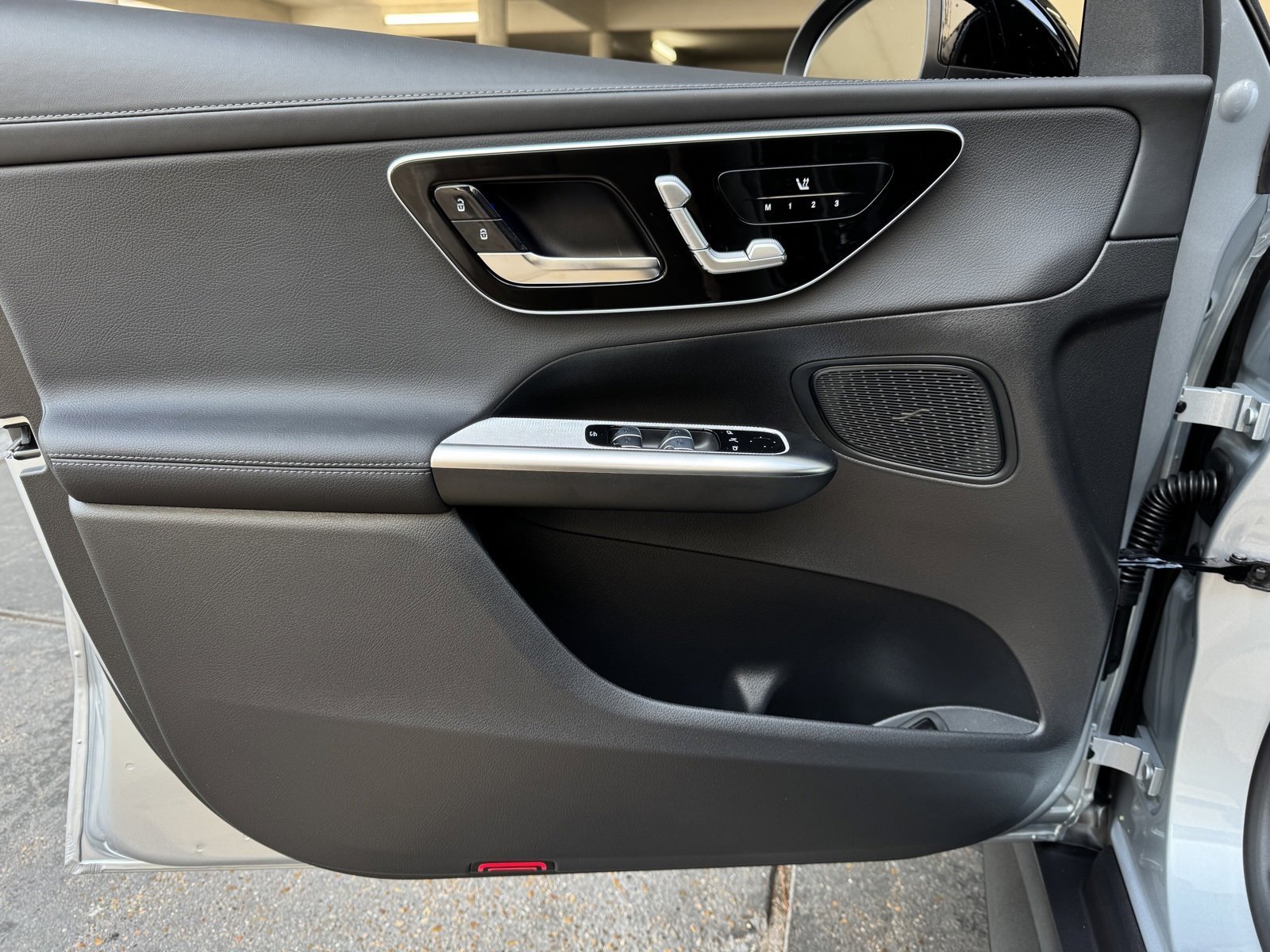New 2026 Cirrus Silver Metallic Mercedes-Benz GLC 300 image 38