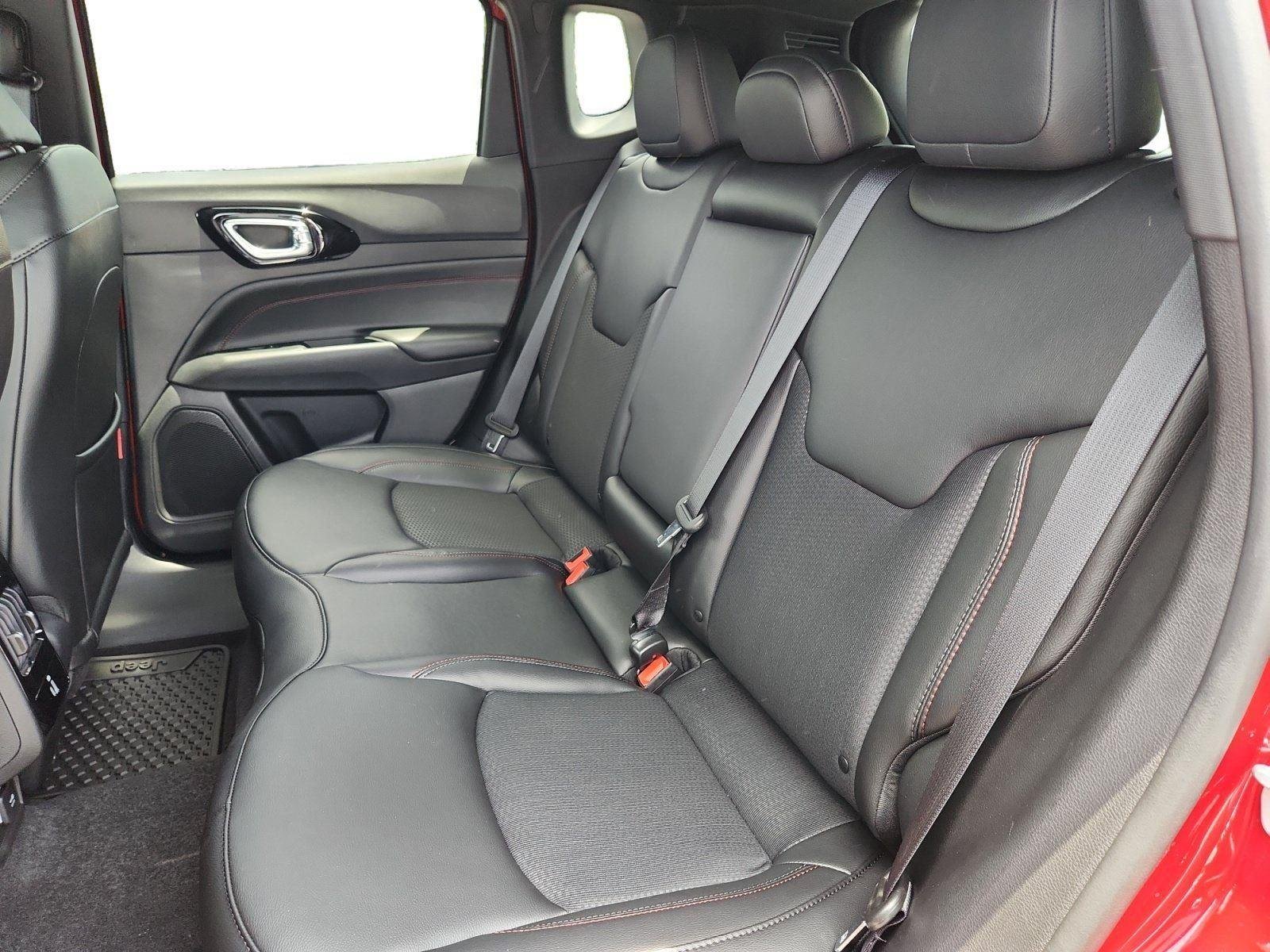 New 2026 Red Hot Pearl-Coat Exterior Paint Jeep Trailhawk image 22