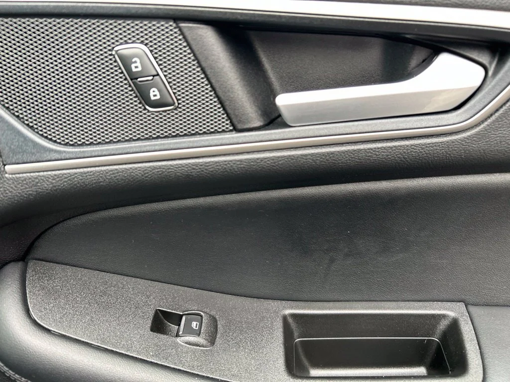 Used 2021 Gray Ford SEL image 29