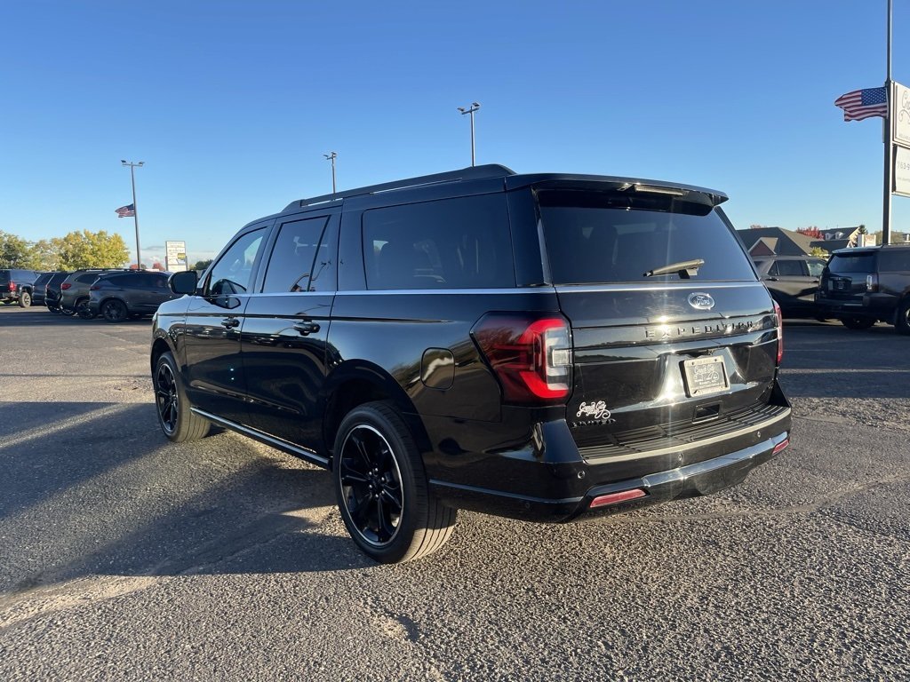 2022 Ford Expedition MAX Limited photo 3