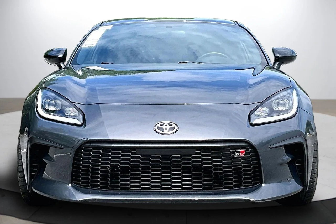 Used 2026  Toyota Premium image 3