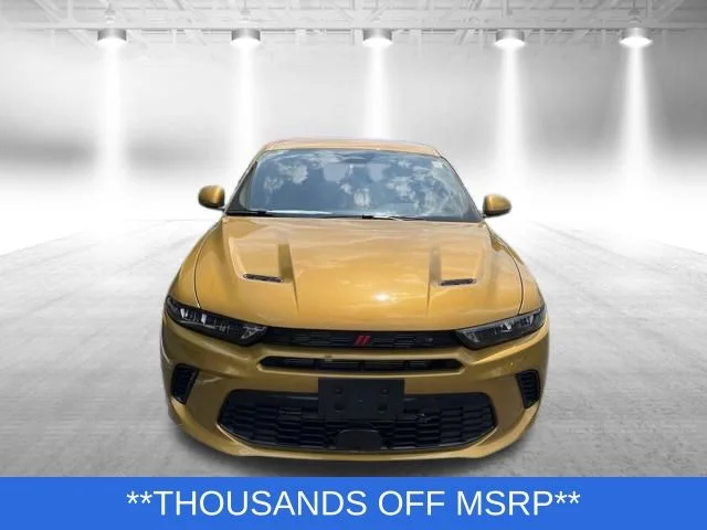 New 2024 Acapulco Gold Exterior Paint Dodge GT image 2