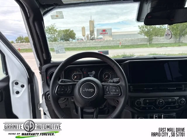 2025 Jeep Wrangler 4-Door Rubicon - Photo 14