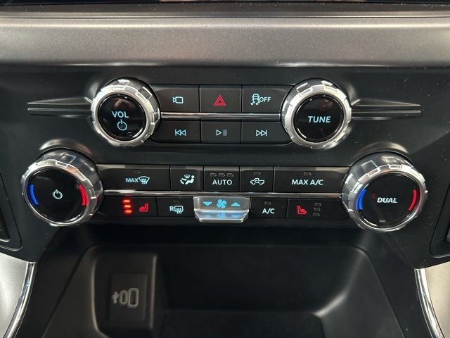 New 2026 Agate Black Metallic Ford XLT image 40