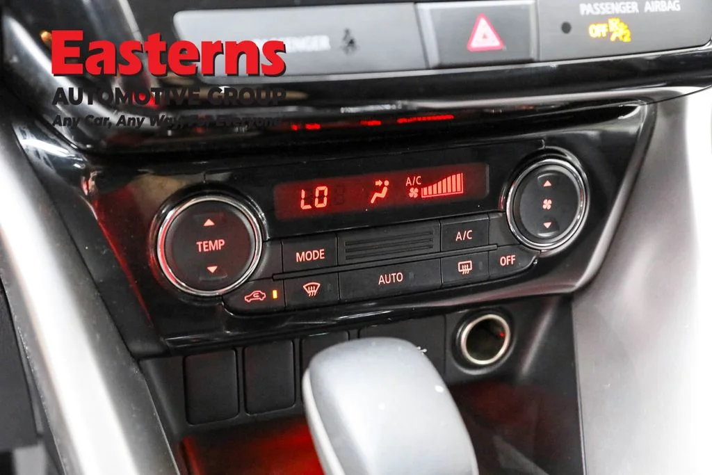 Used 2024 White Mitsubishi ES image 19