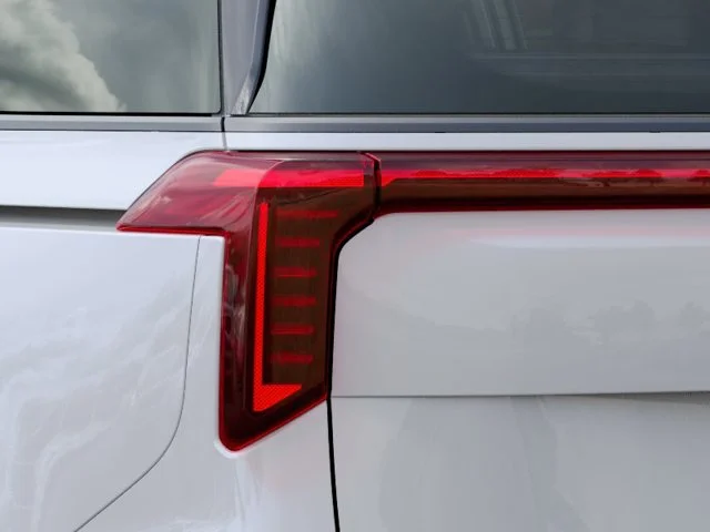 New 2027 White Kia SX Prestige image 11