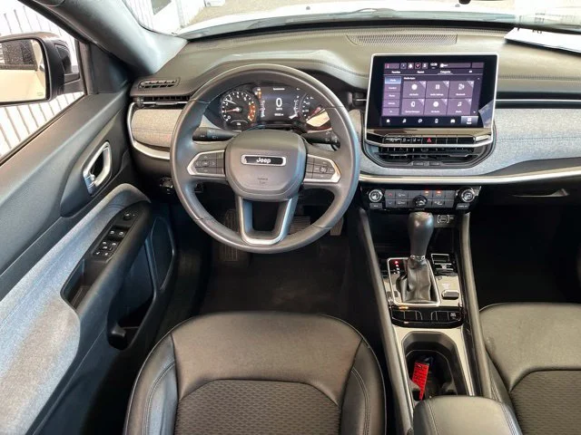 Used 2024 Bright White Clearcoat Jeep Latitude image 39