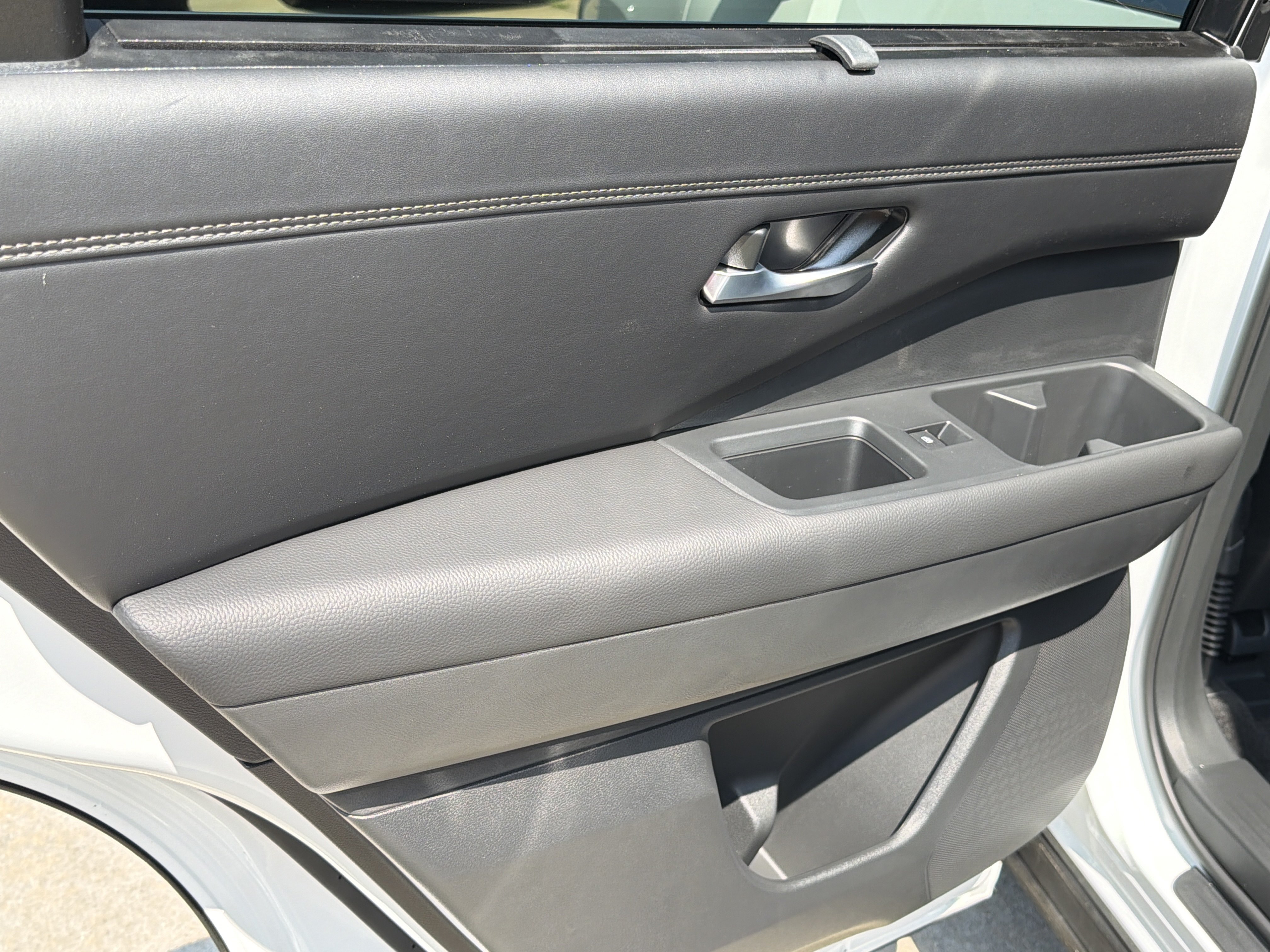 New 2026 Everest White Pearl Tricoat Nissan Platinum image 22
