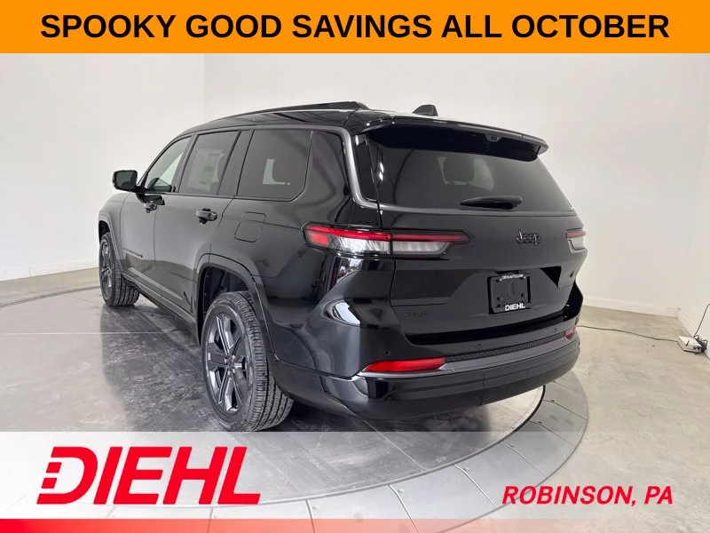 New 2027 High-Gloss Black Paint Jeep Limited Reserve image 5