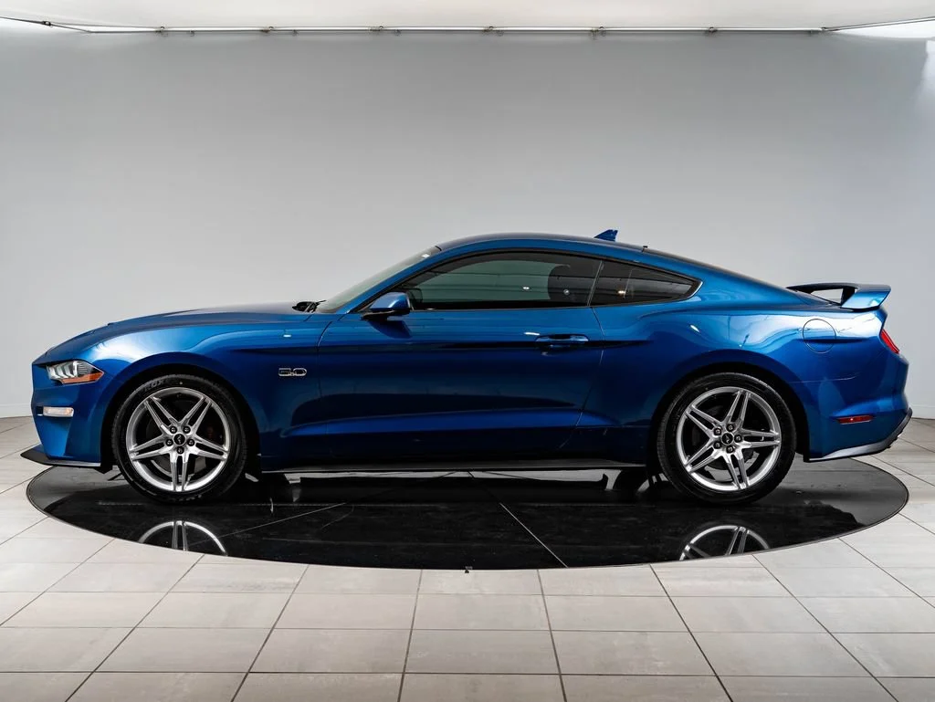 Used 2022 Atlas Blue Metallic Ford GT image 5