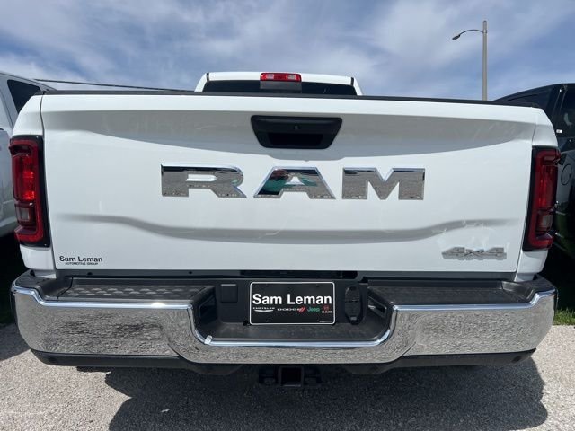 New 2026 Bright White Clear-Coat Exterior Paint RAM Tradesman image 7