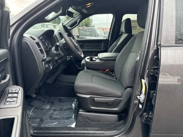 New 2026 Granite Crystal Metallic Clearcoat Ram Tradesman image 15