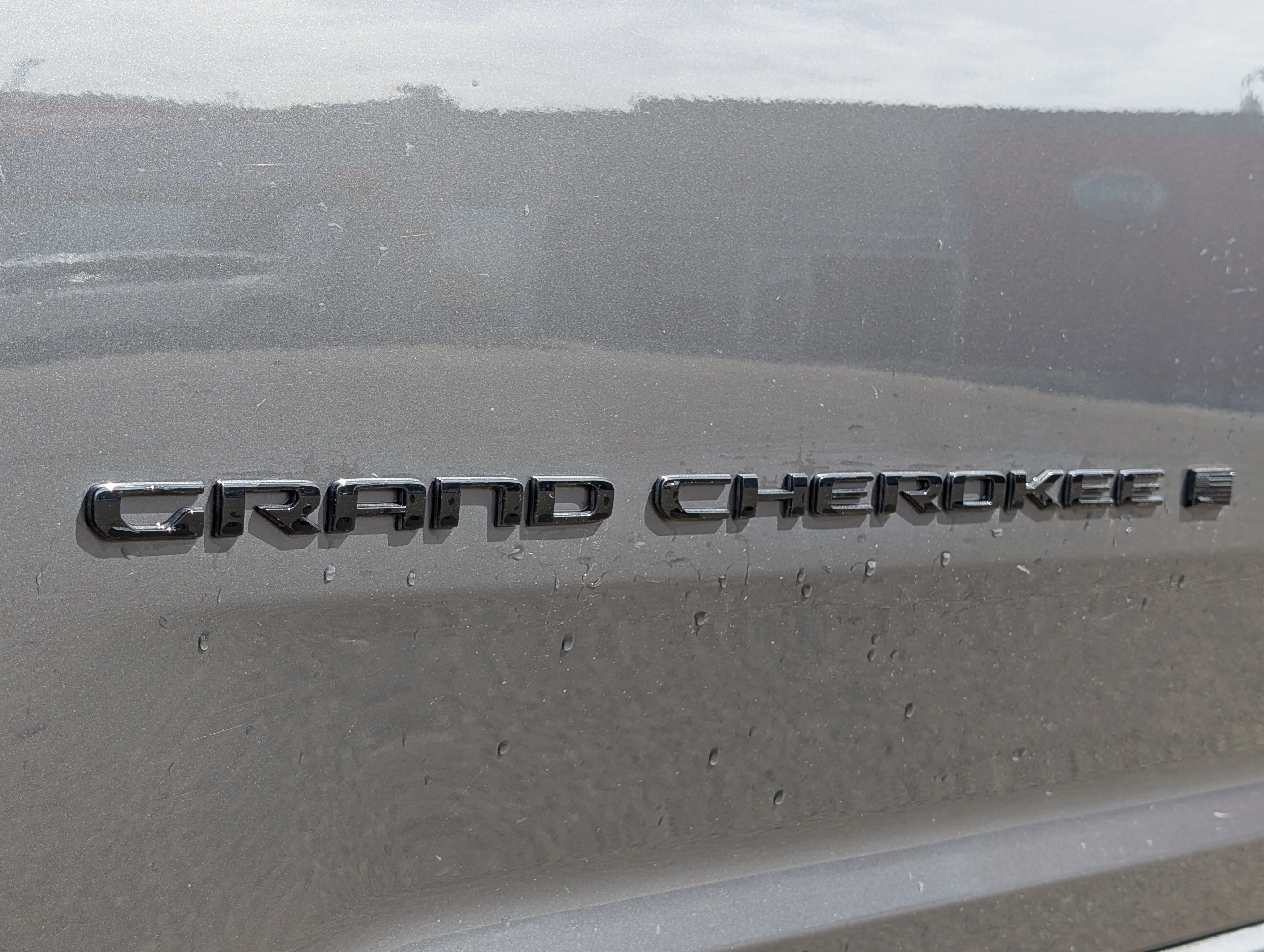 Used 2025 Baltic Grey Metallic Jeep Limited image 16