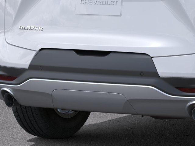 New 2026 Summit White Chevrolet 2LT image 14
