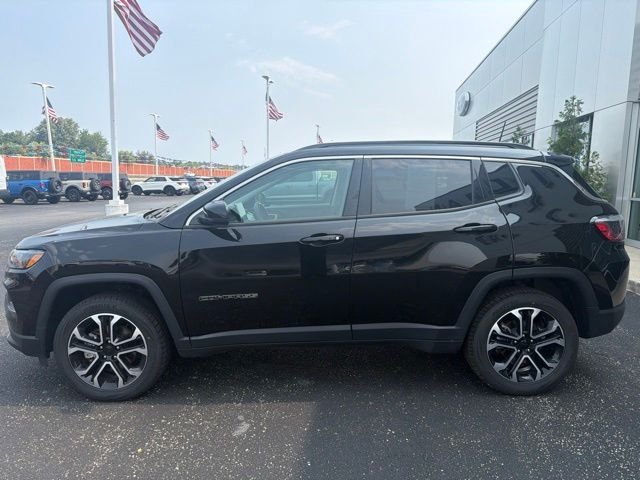 Certified Used 2022 Diamond Black Jeep Limited image 7