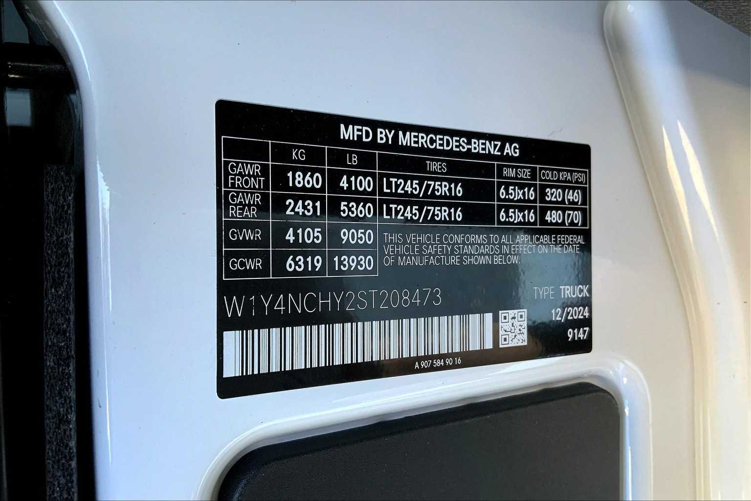 Used 2025 Arctic White Mercedes-Benz  image 26