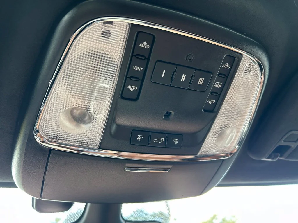 Certified Used 2019 Velvet Red Pearlcoat Jeep Summit image 40