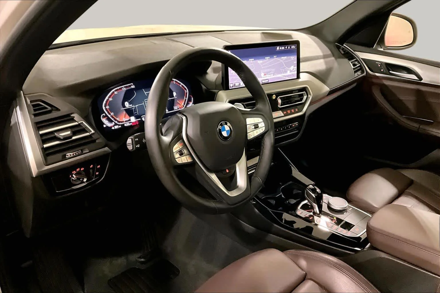Used 2022 Mineral White Metallic BMW xDrive30i image 34