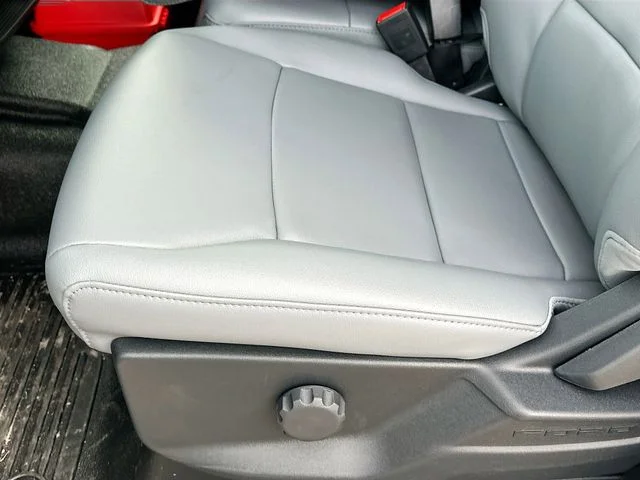 New 2026 Oxford White Ford XL image 13