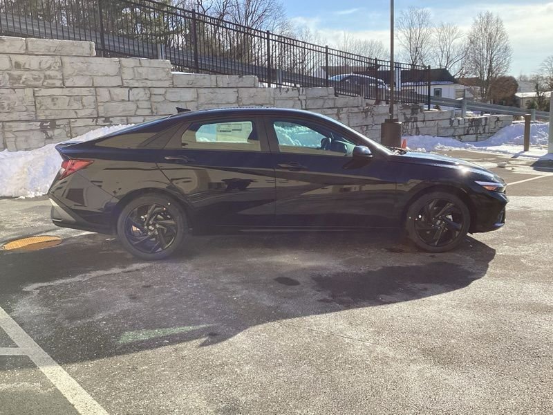 New 2026 Black Hyundai SEL Sport image 8