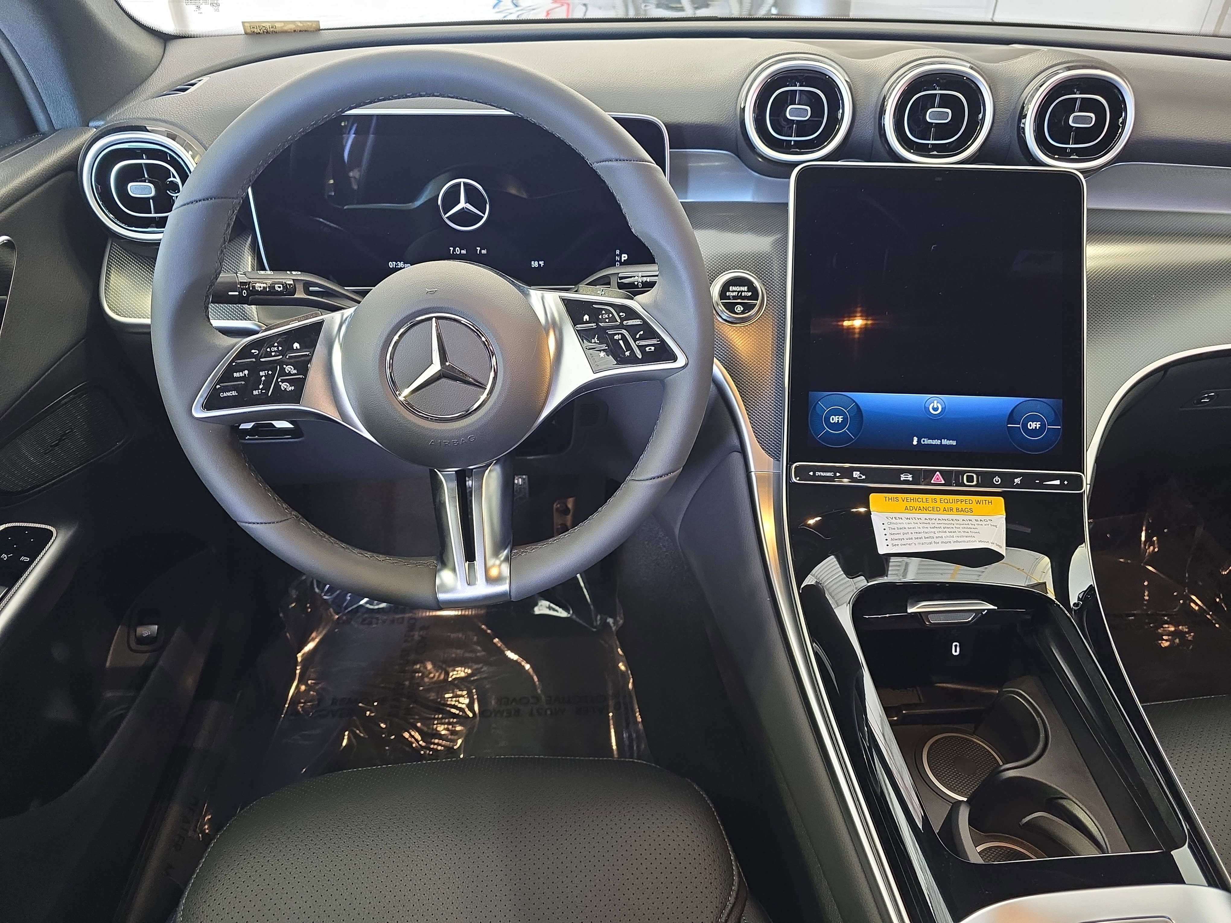 New 2026 Graphite Grey Metallic Mercedes-Benz GLC300 image 17