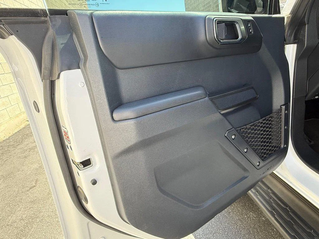 2025 Ford Bronco 4-Door Outer Banks - Photo 11