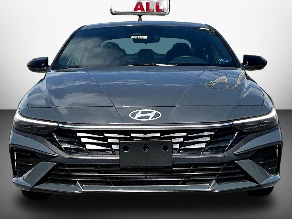 New 2026 Gray Hyundai SEL Sport Plus image 2