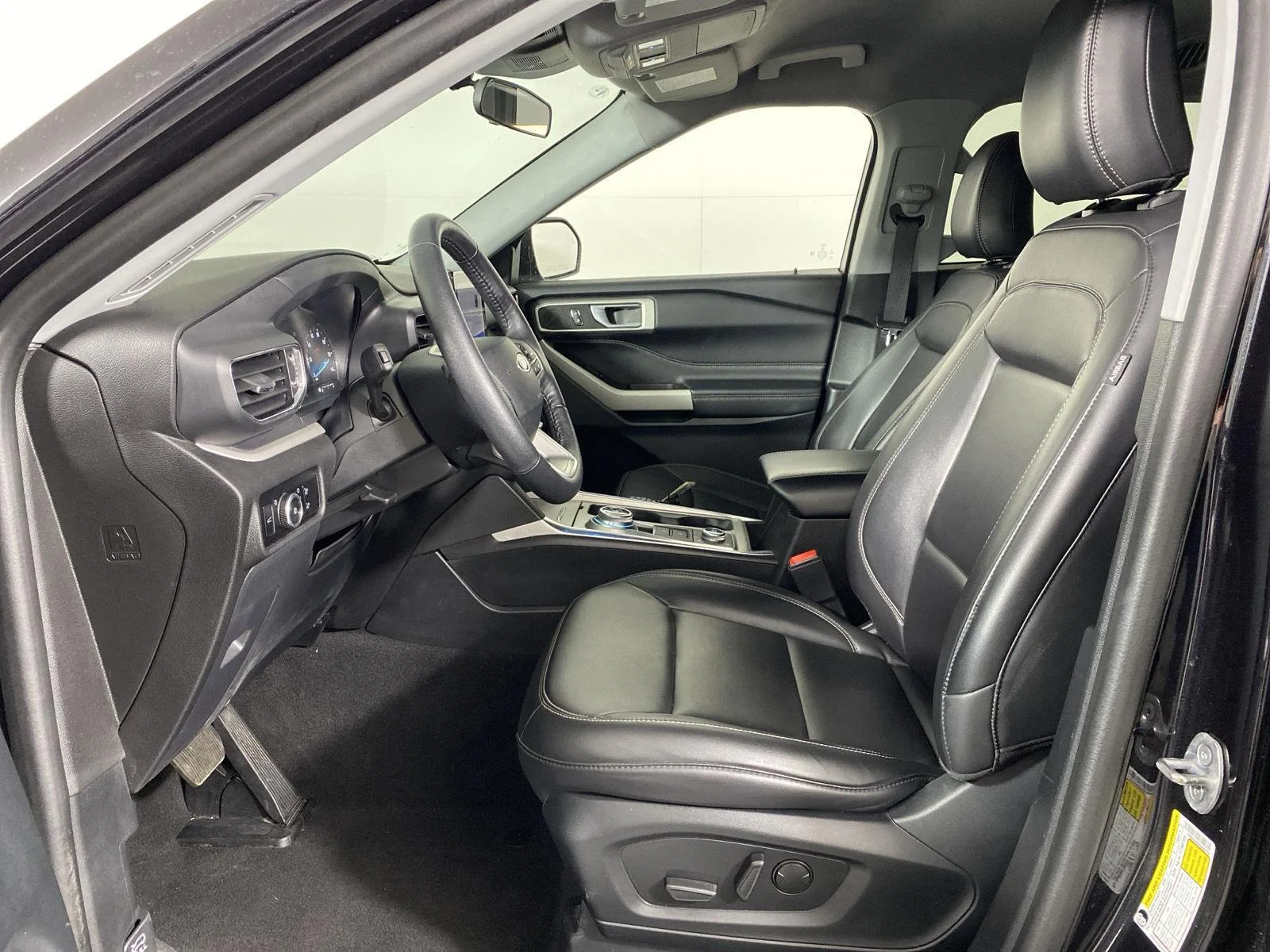 Used 2024 Agate Black Ford XLT image 13
