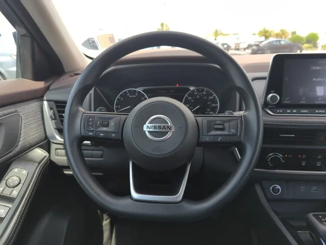Used 2021 Gray Nissan S image 23