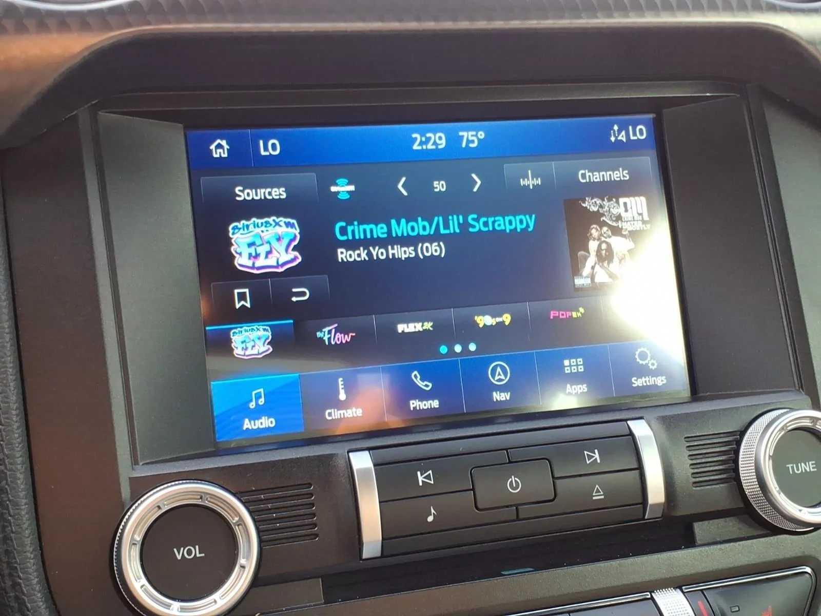 Used 2020 Magnetic Metallic Ford GT Premium image 24