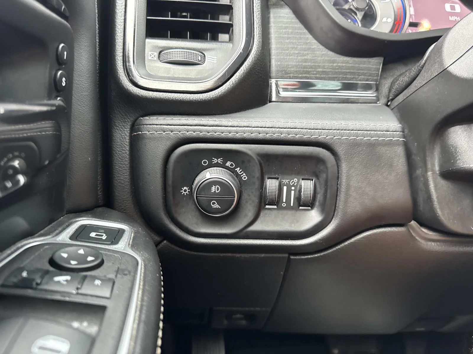 Used 2022 Patriot Blue Pearlcoat Ram Limited image 21