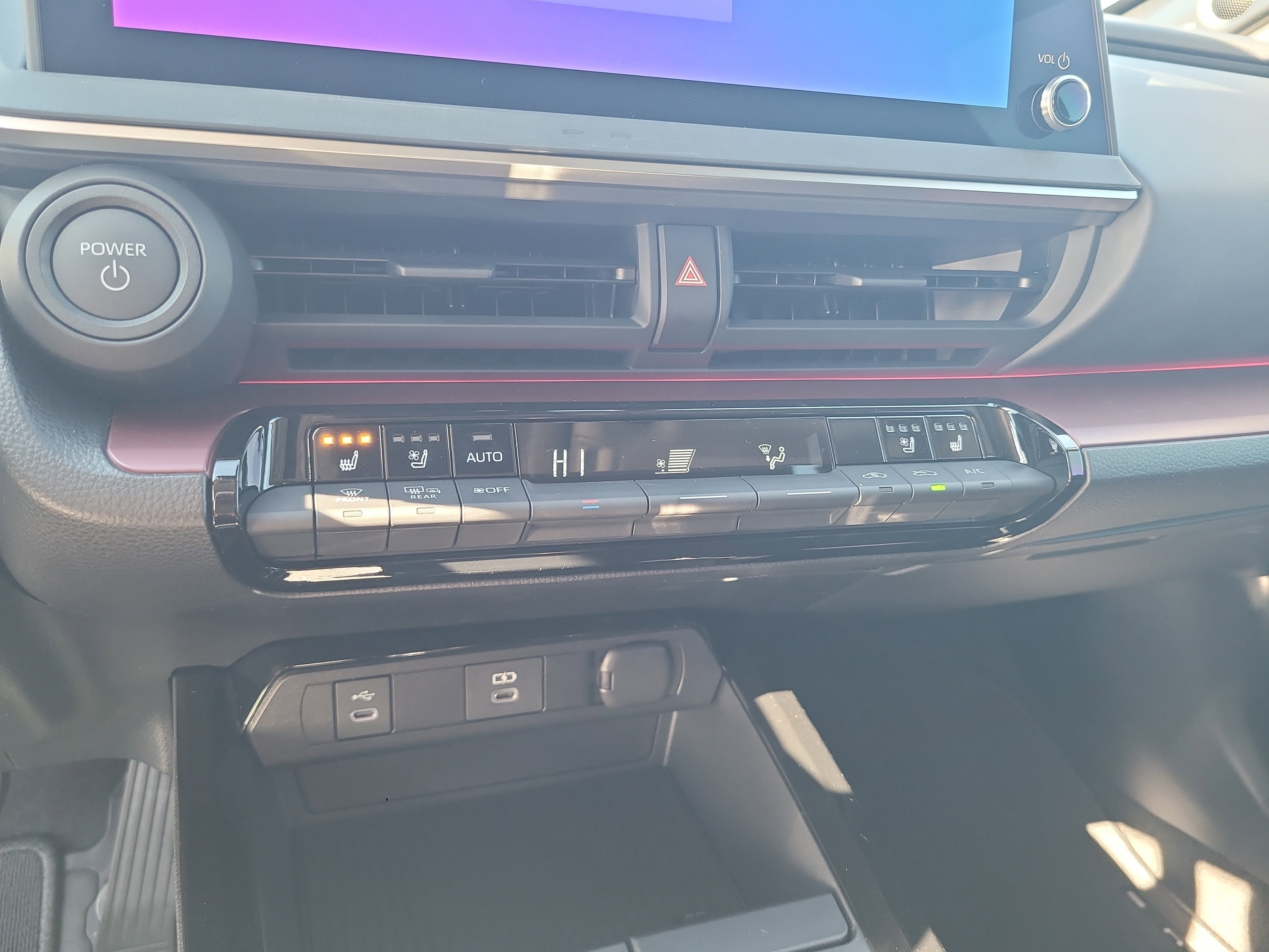 New 2026 Wind Chill Pearl <sup>1</sup> Toyota  XSE Premium image 20