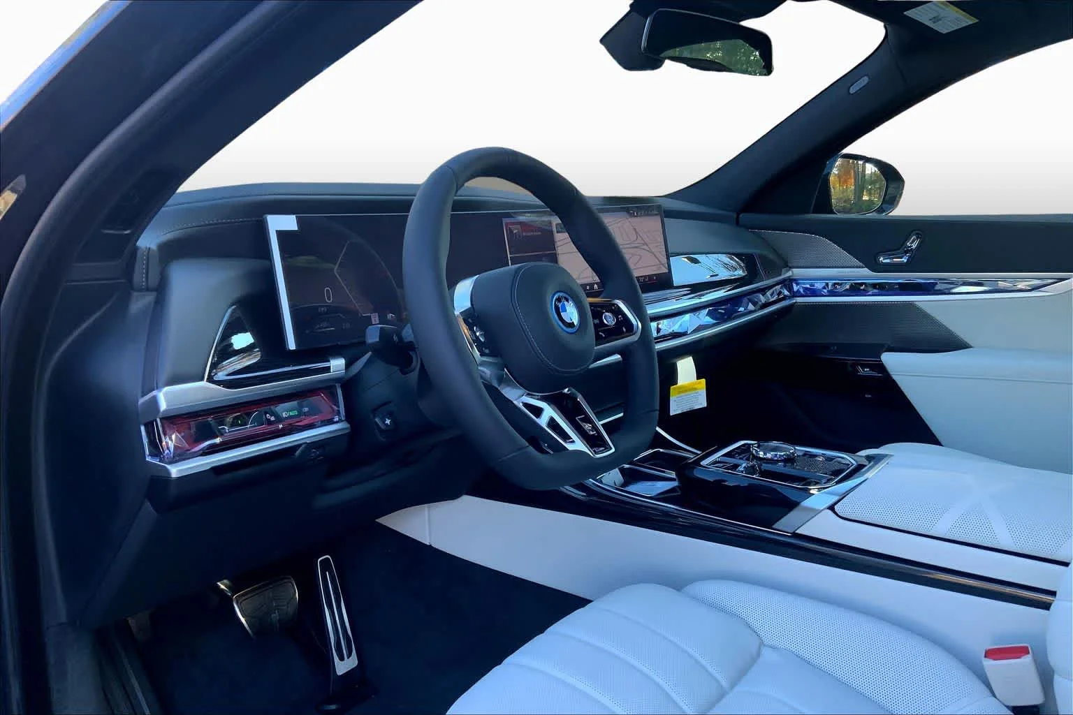 2026 BMW 7 Series 750e - Photo 8